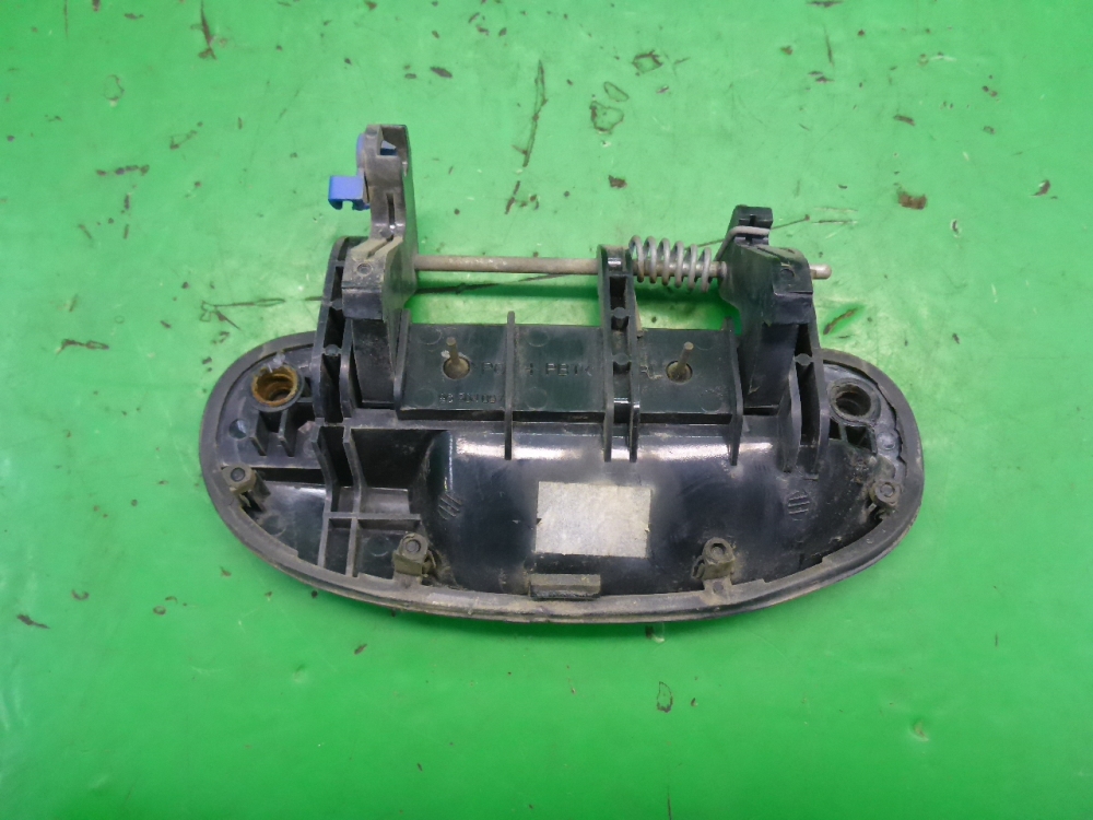 Ручка двери задней наружная левая