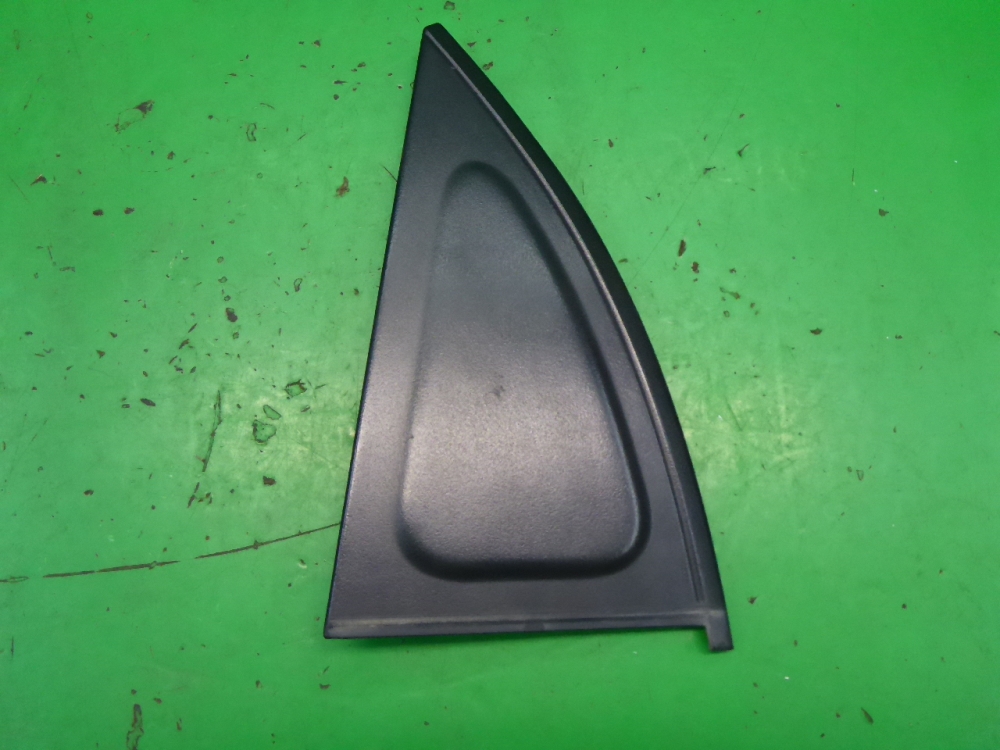 Накладка двери задней левой