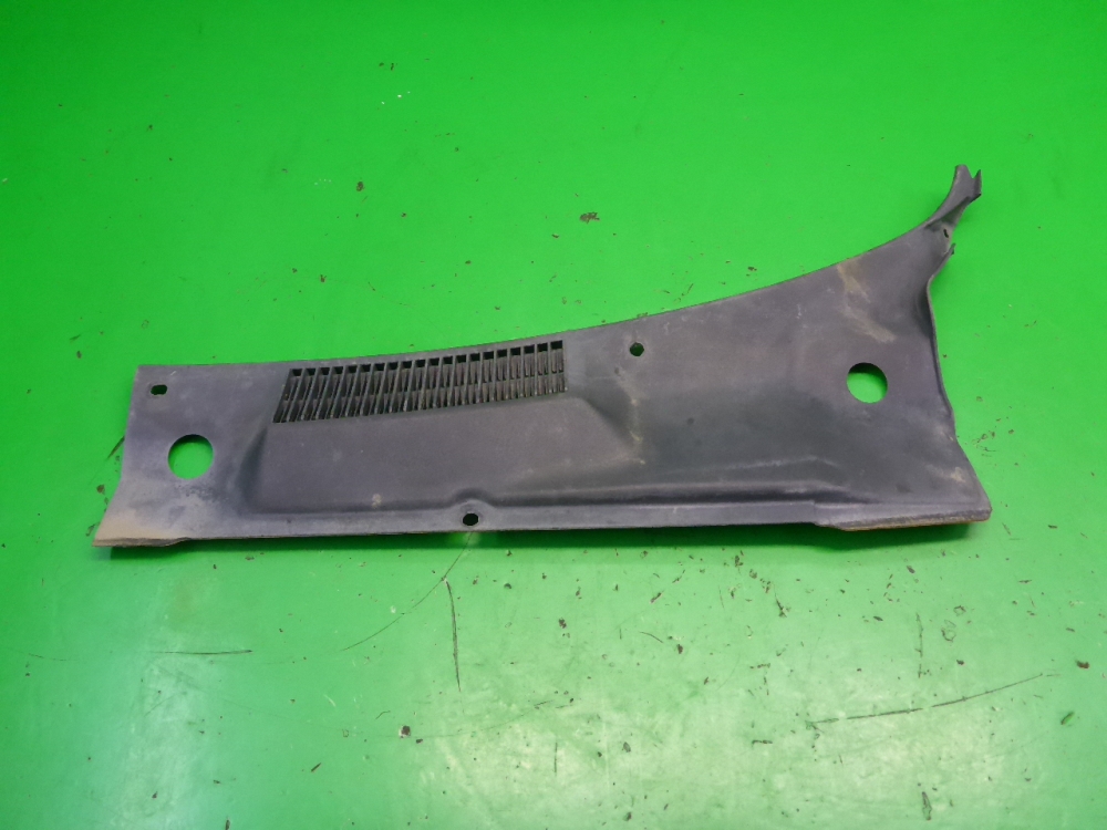 Решетка стеклоочистителей (Жабо)