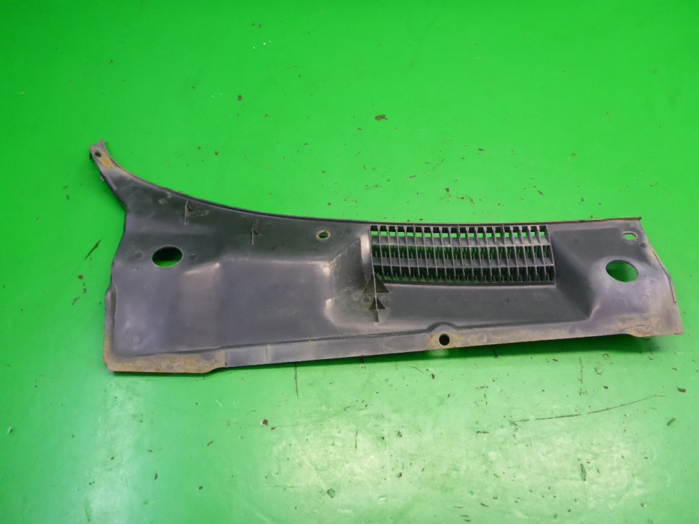 Решетка стеклоочистителей (Жабо)