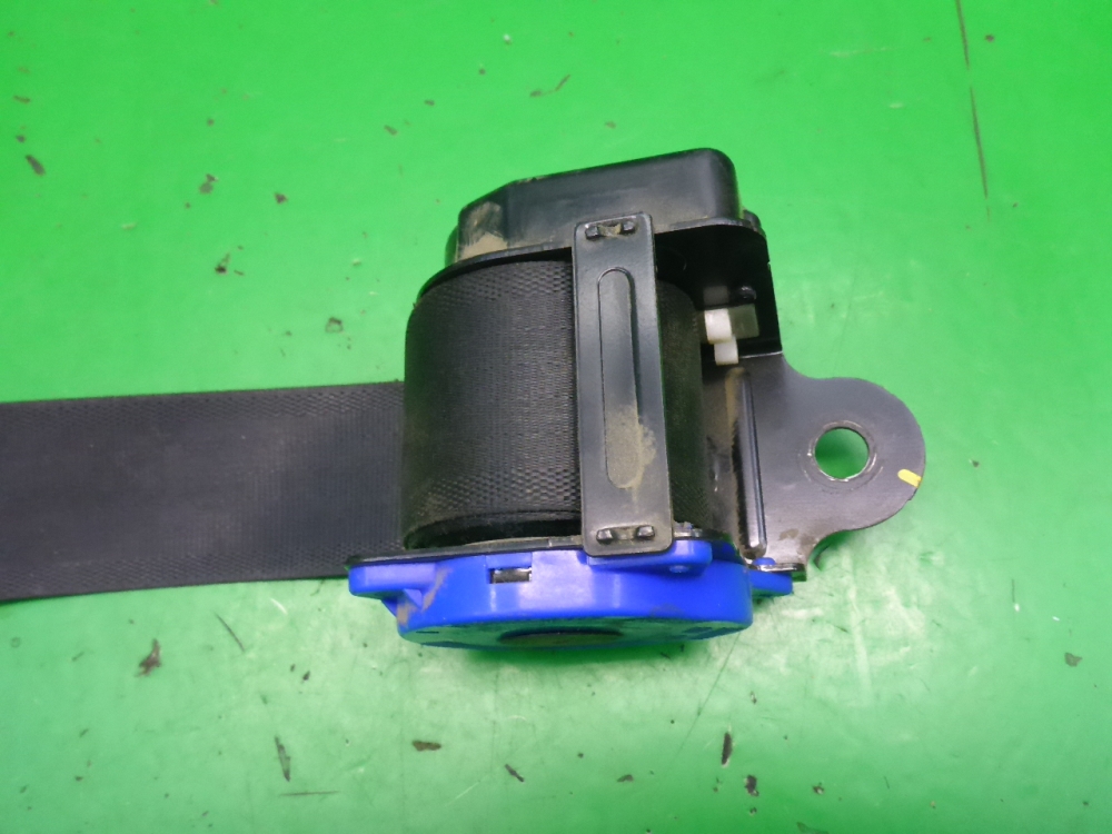 Ремень безопасности