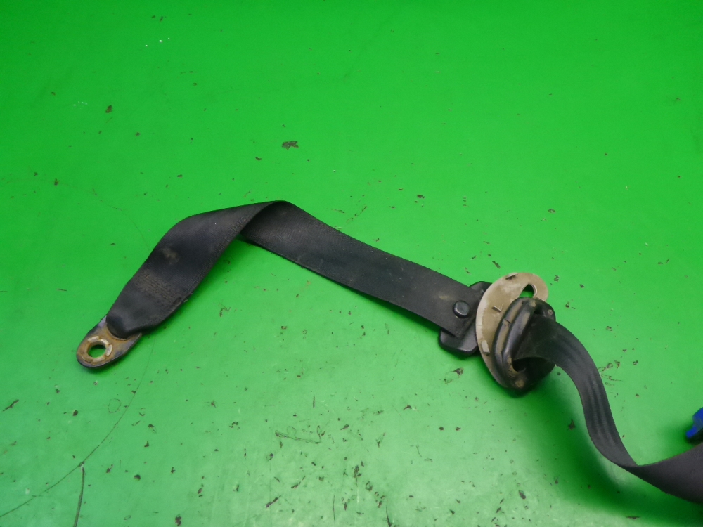 Ремень безопасности