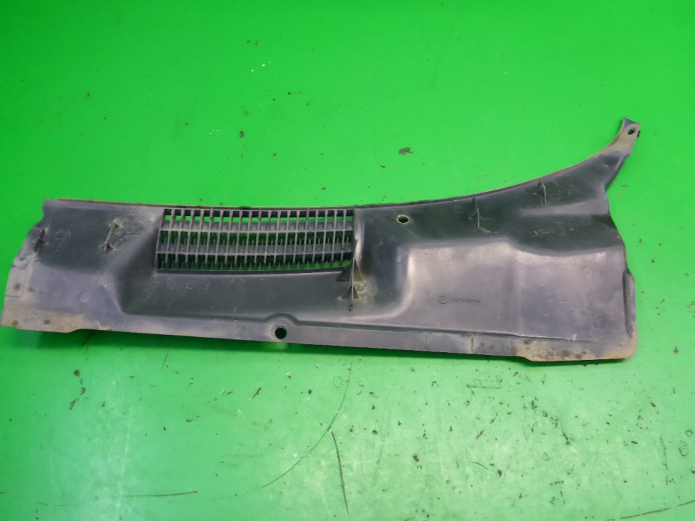 Решетка стеклоочистителей (Жабо)