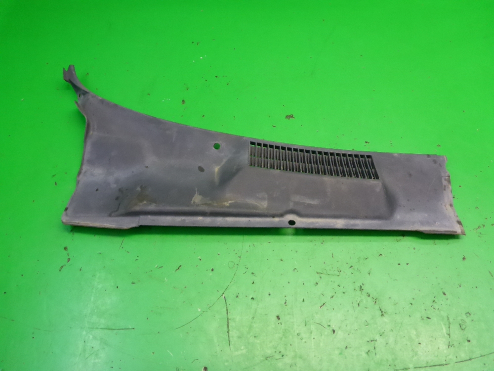 Решетка стеклоочистителей (Жабо)