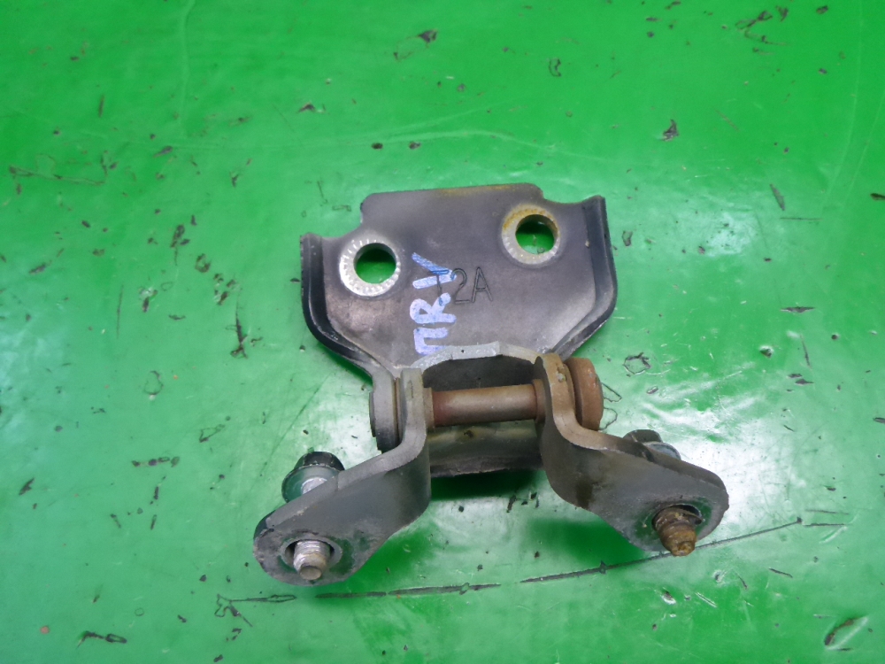 Петля двери передней правой верхняя