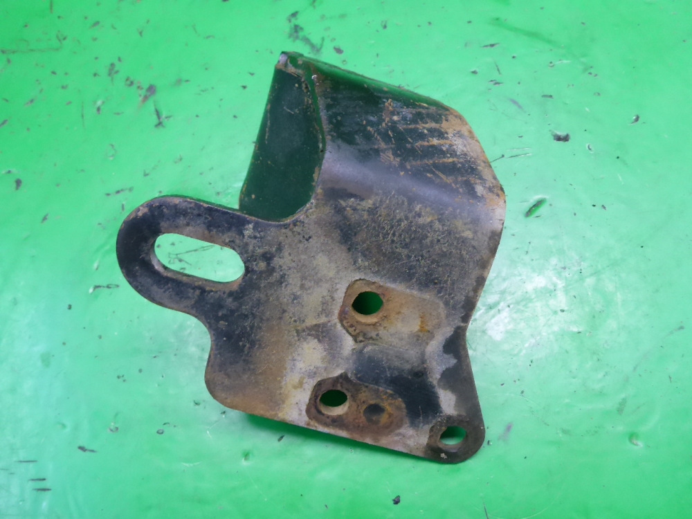 Кронштейн двигателя правый