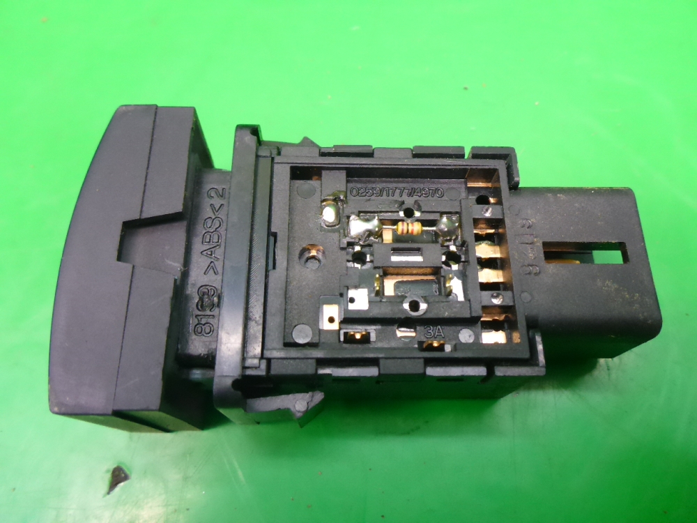 Кнопка блокировки дифференциала