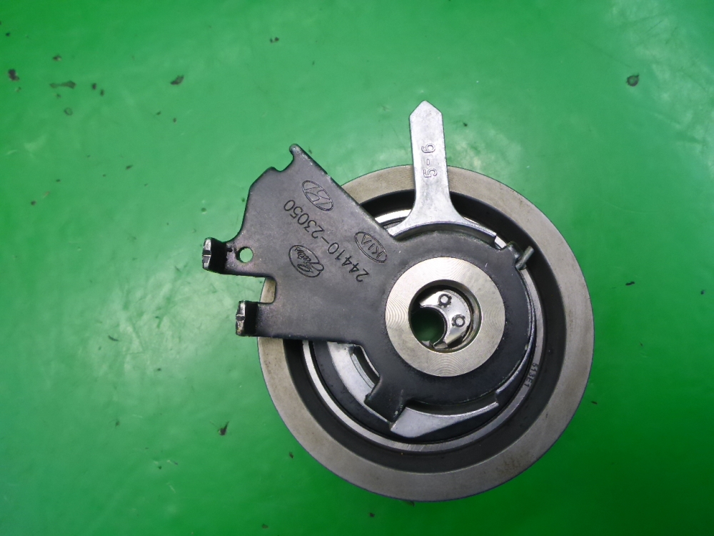 Ролик-натяжитель