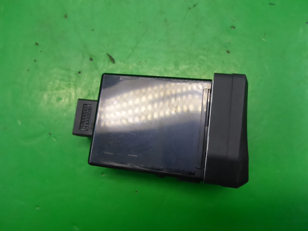 Кнопка корректора фар