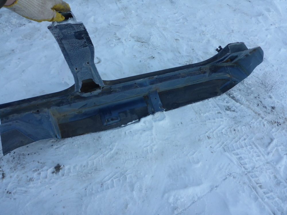 Порог со стойкой левый