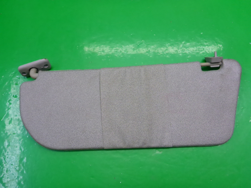 Козырек солнцезащитный