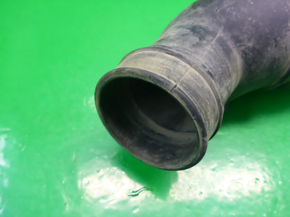 Патрубок воздушного фильтра