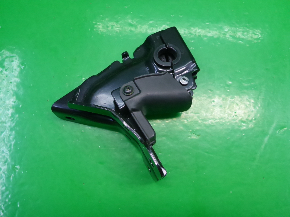 Замок спинки сиденья