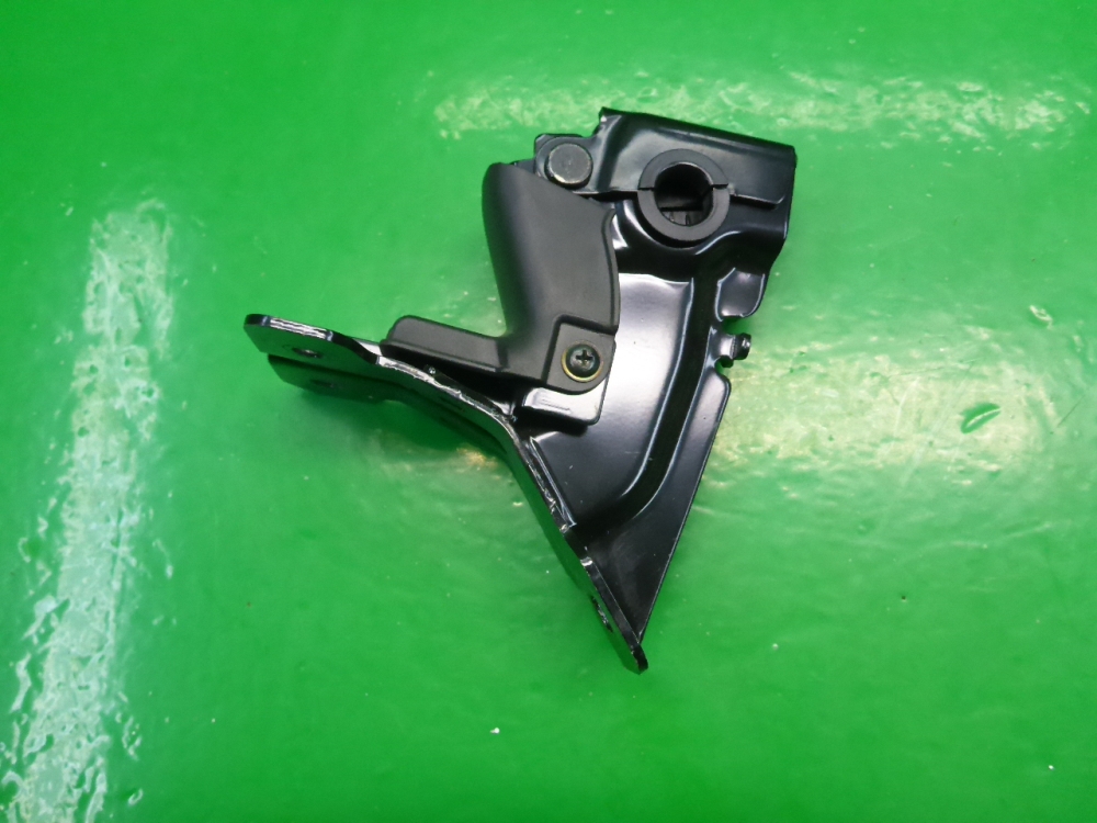 Замок спинки сиденья