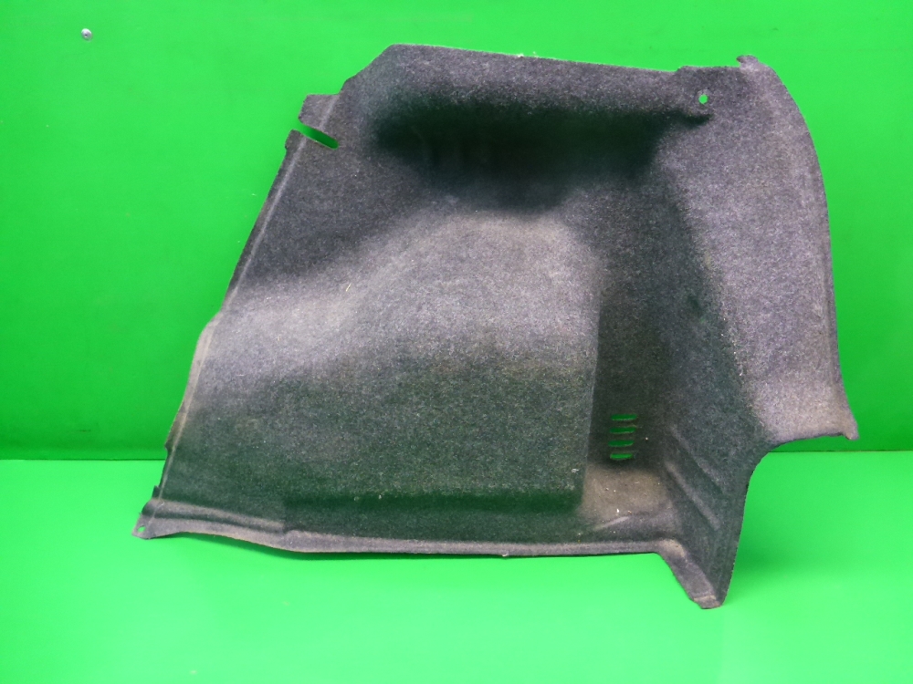 Обшивка багажника