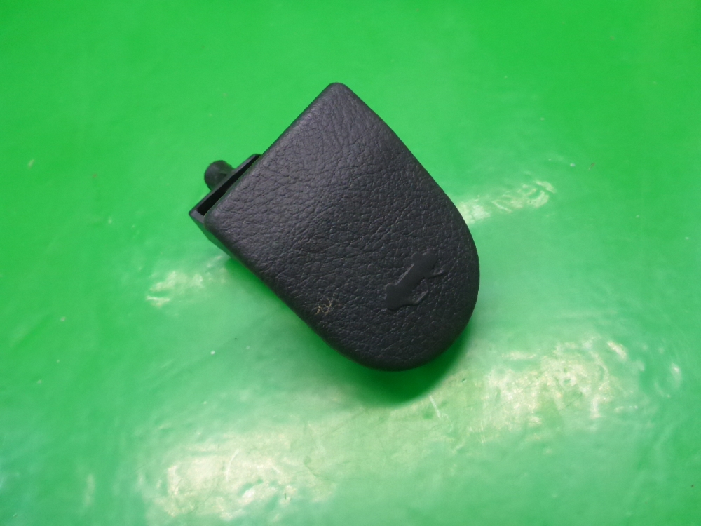 Ручка открывания капота