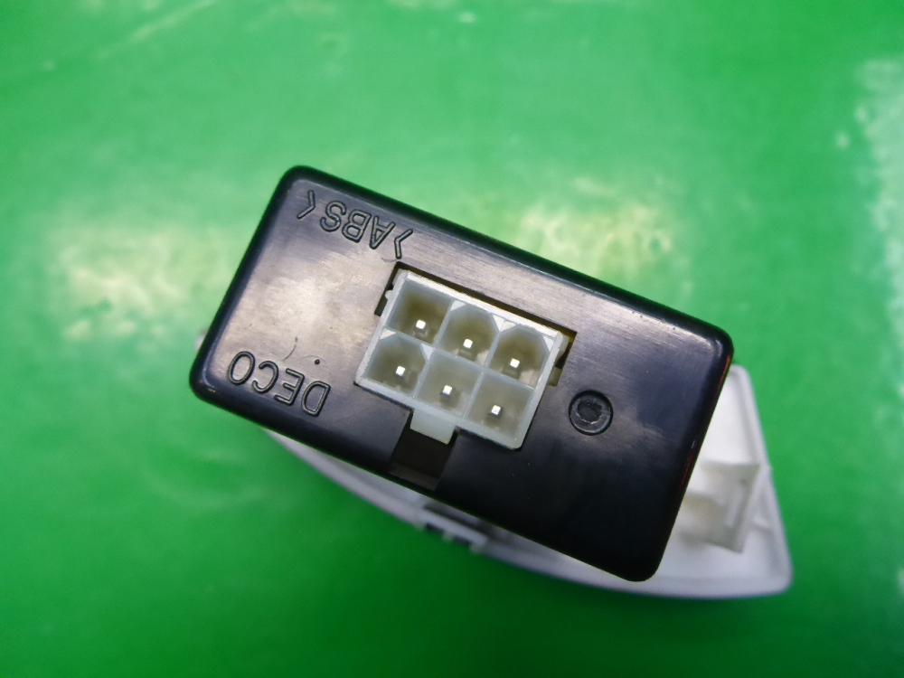 Кнопка корректора фар