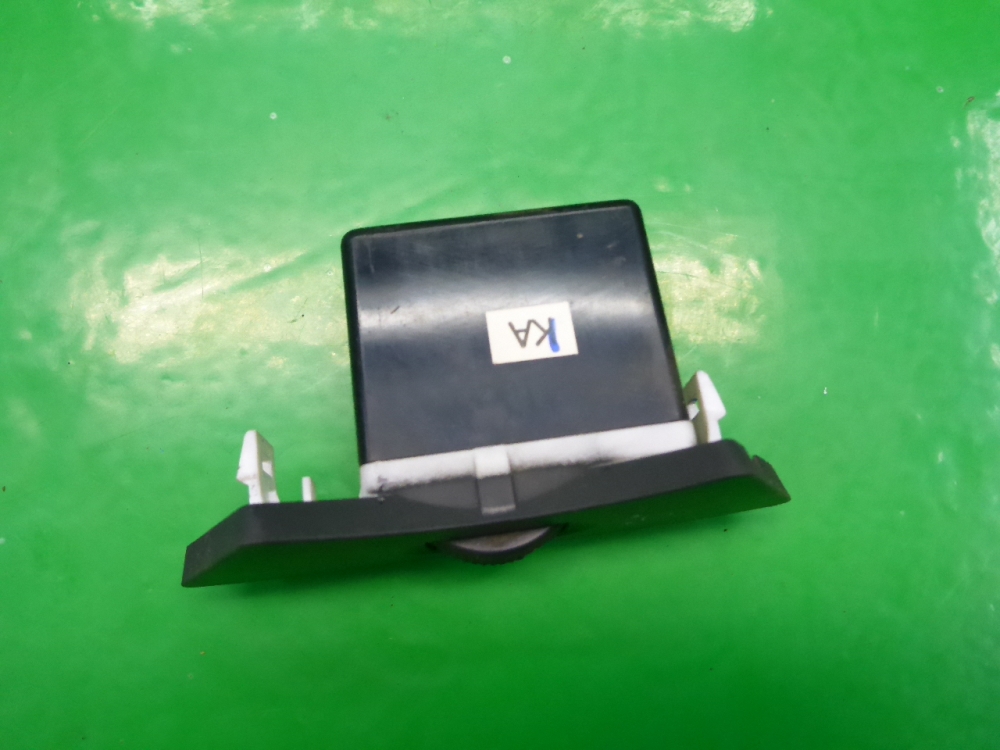 Кнопка корректора фар