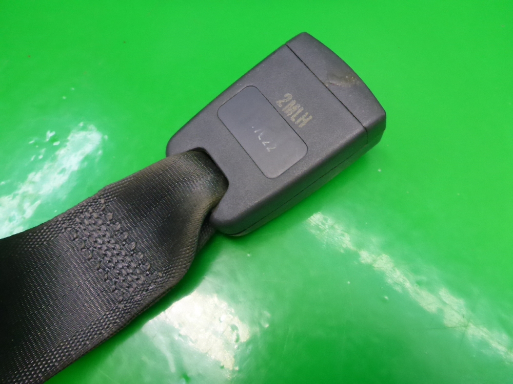 Ремень безопасности