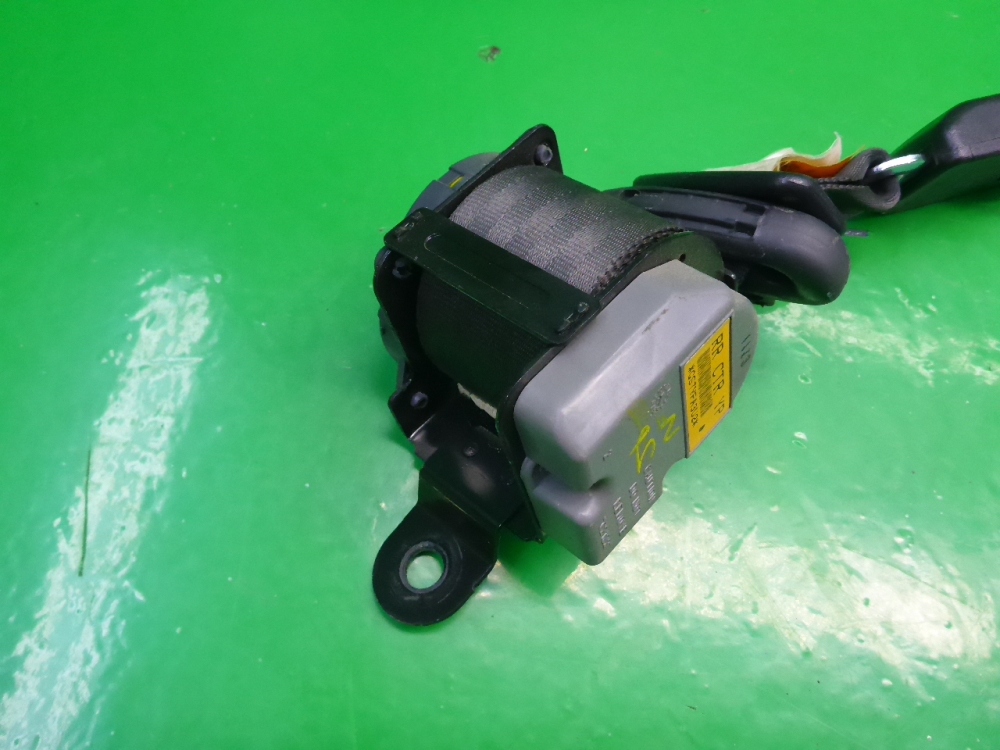 Ремень безопасности