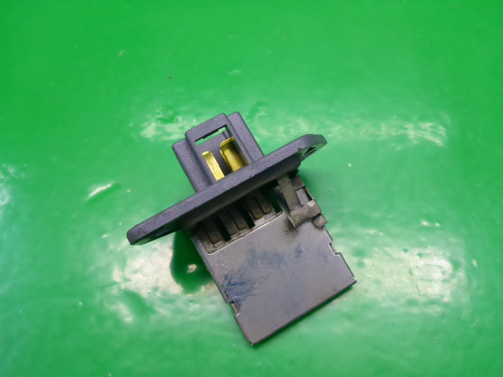 Резистор отопителя