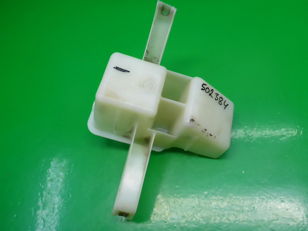 Кронштейн заднего бампера правый