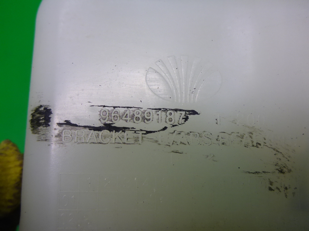 Кронштейн заднего бампера правый