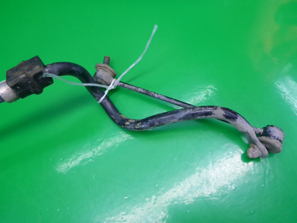 Стабилизатор передний