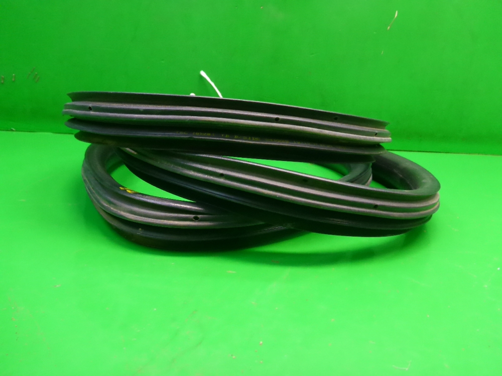 Уплотнитель двери