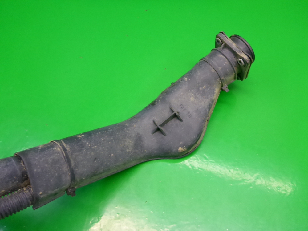 Горловина топливного бака