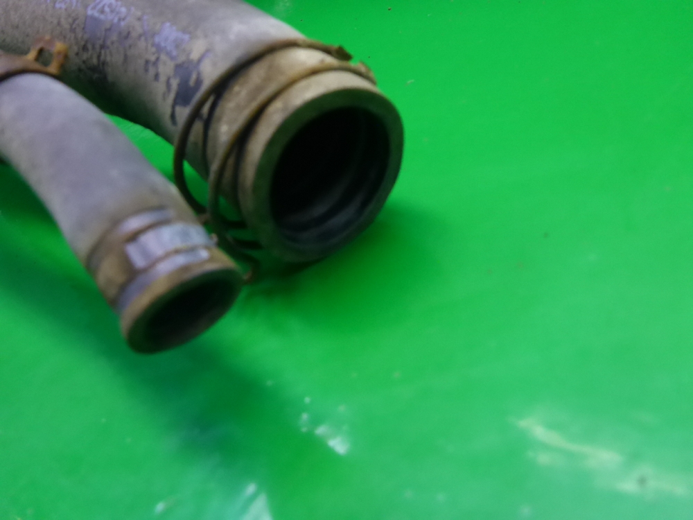 Горловина топливного бака