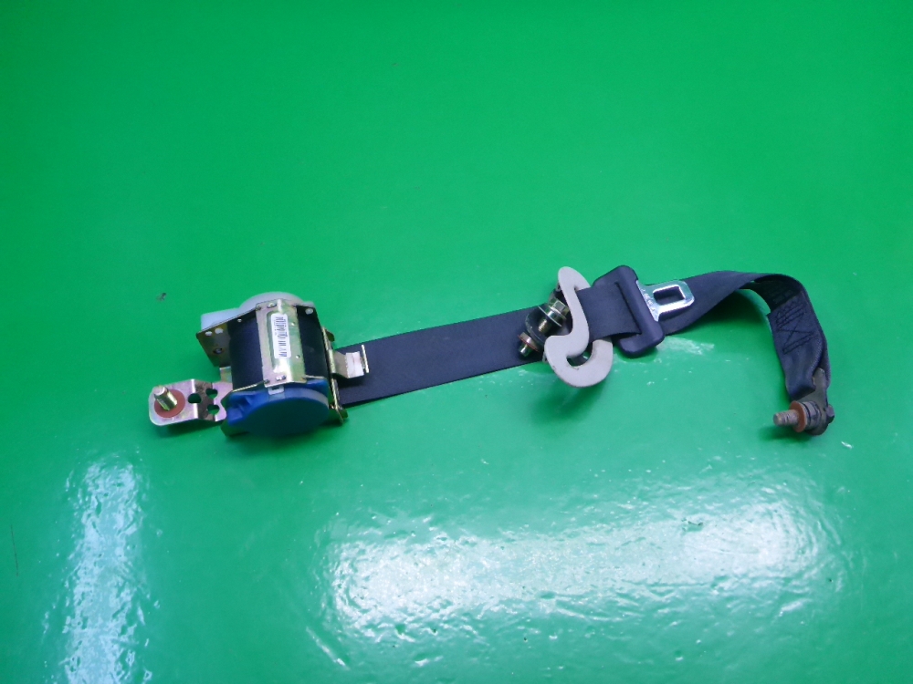 Ремень безопасности