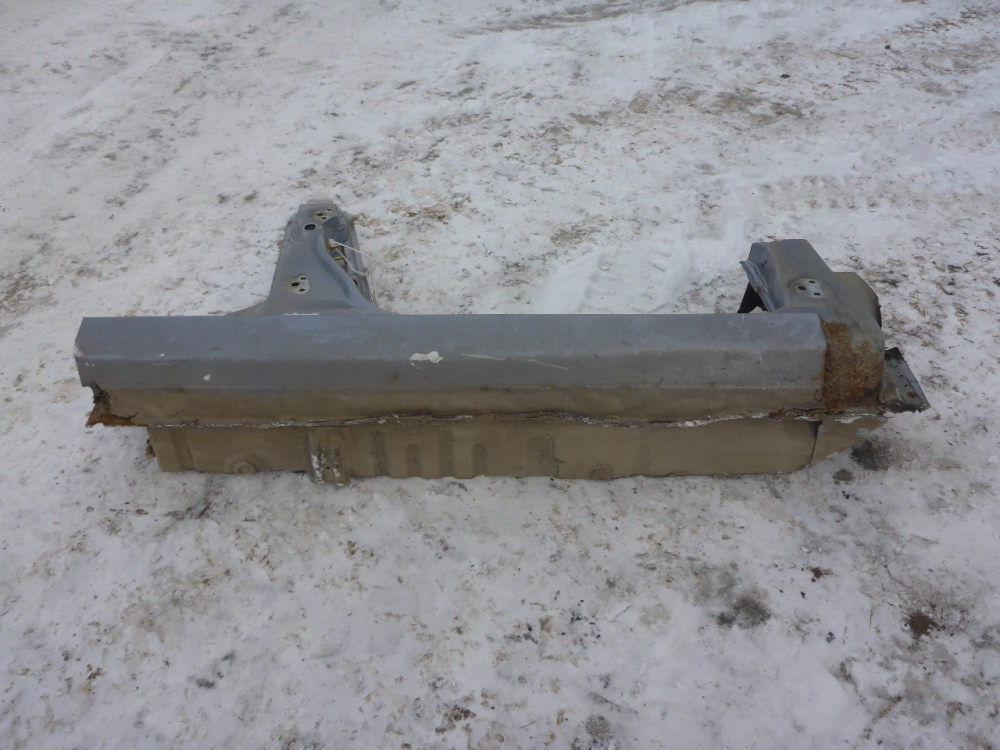 Порог со стойкой правый