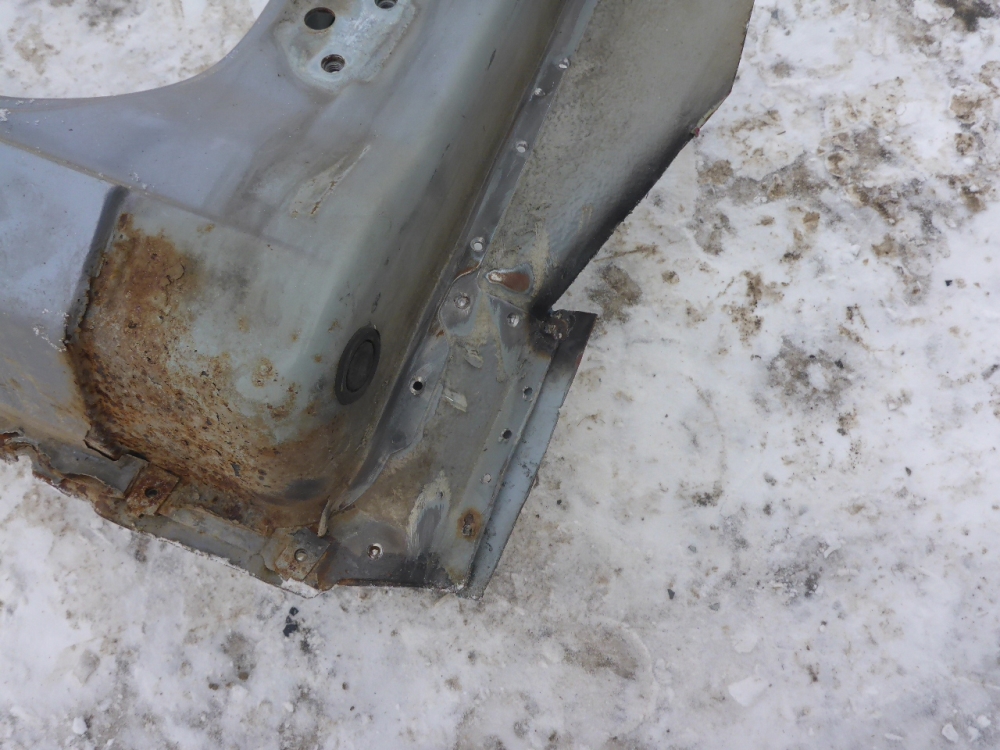 Порог со стойкой правый