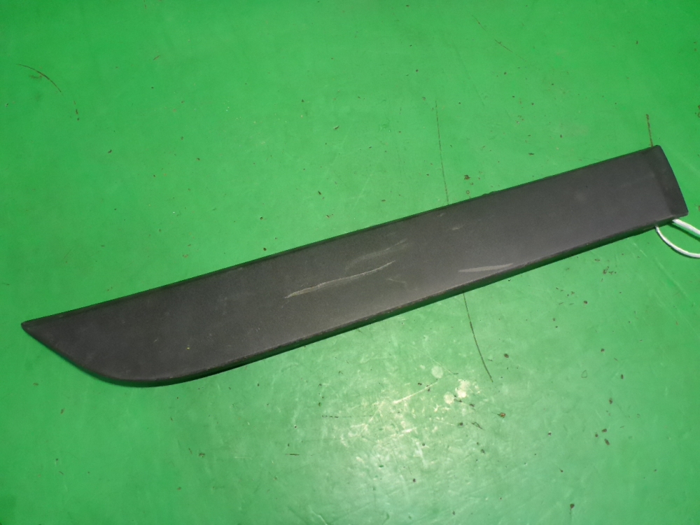 Накладка двери задней правой