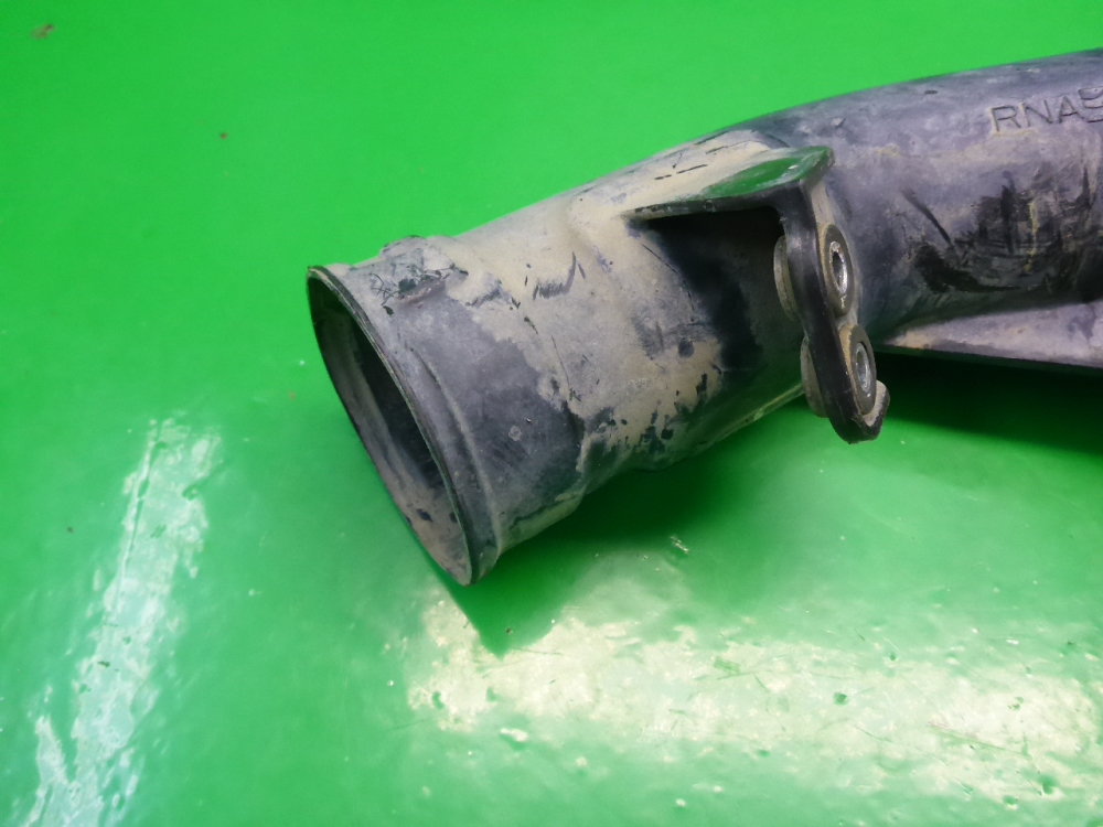 Патрубок воздушного фильтра