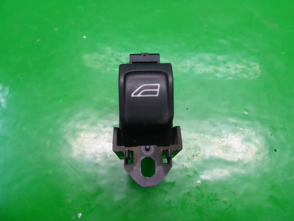 Кнопка стеклоподъемника