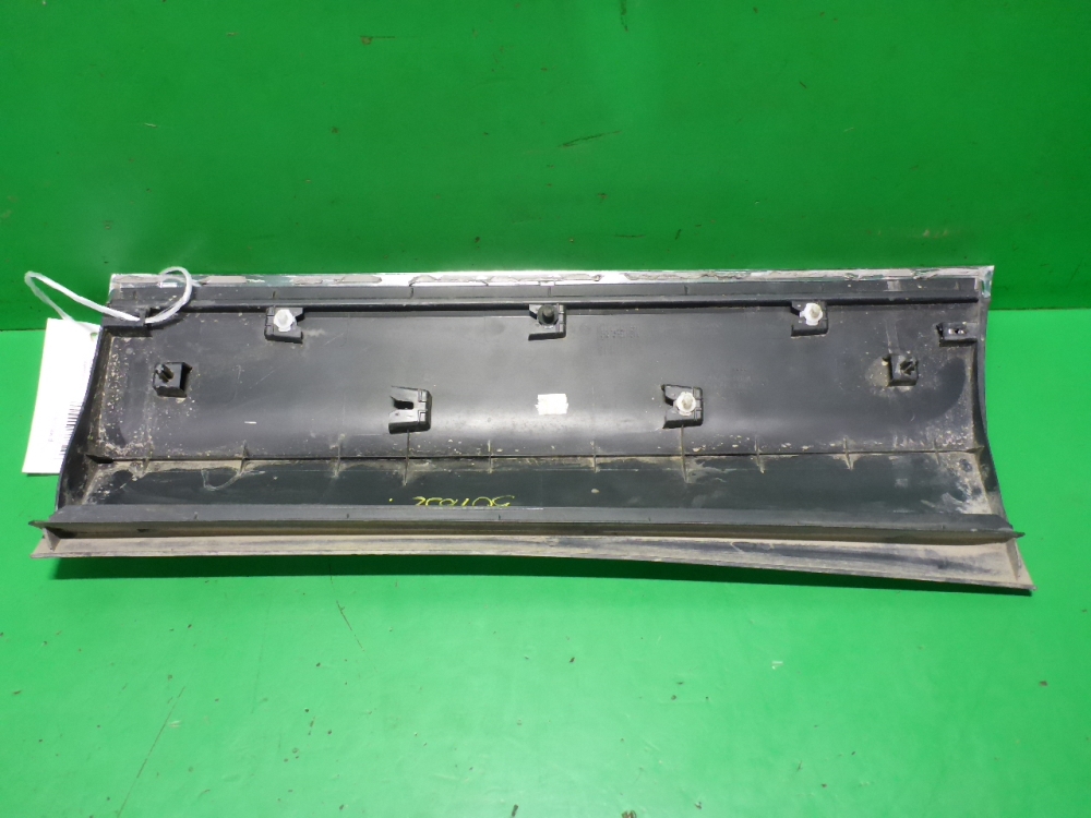 Накладка двери задней правой