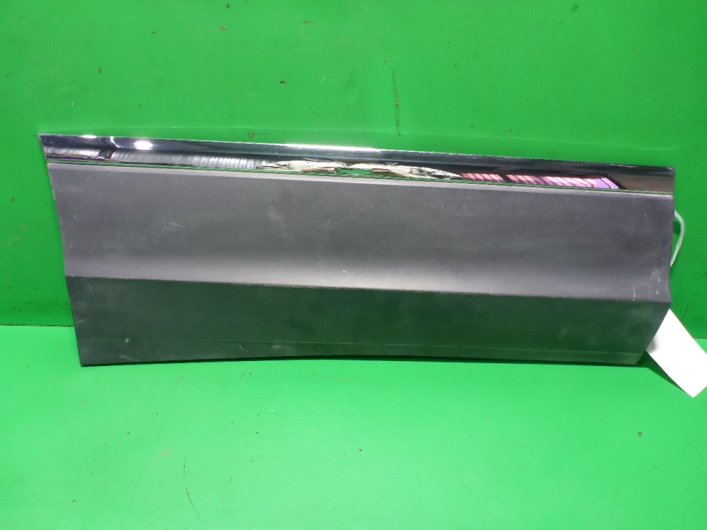 Накладка двери задней правой