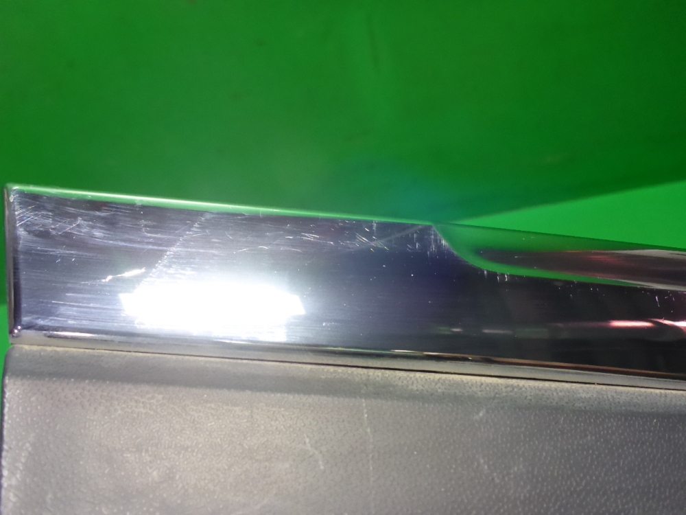 Накладка двери задней правой