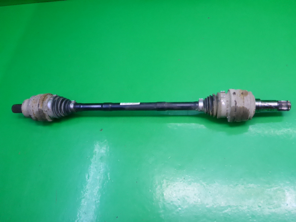 Полуось задняя