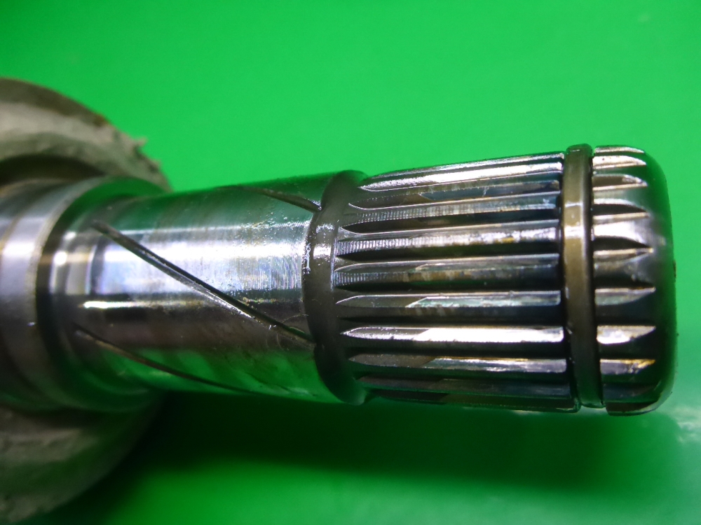 Полуось задняя