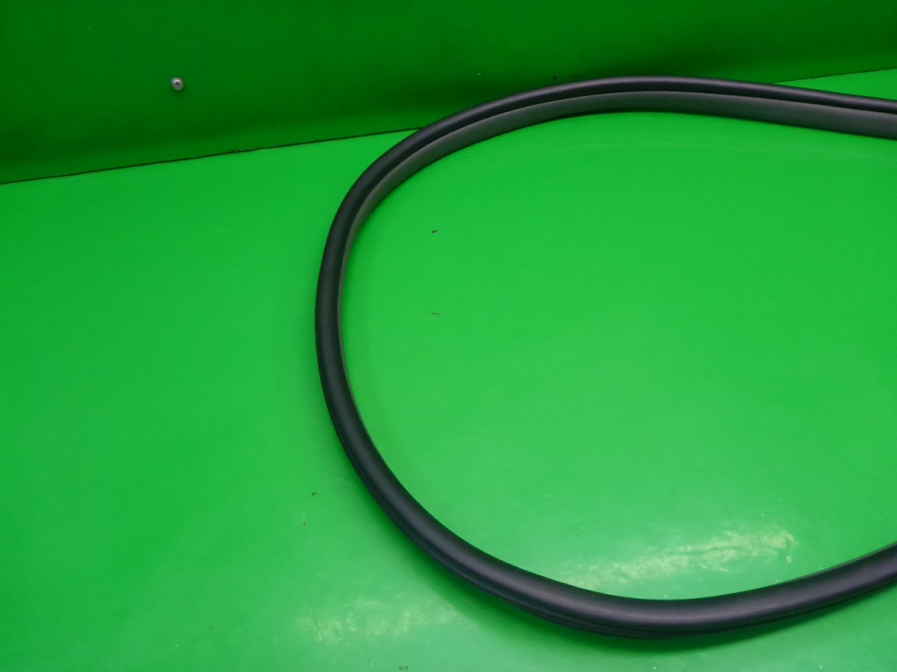 Уплотнитель двери