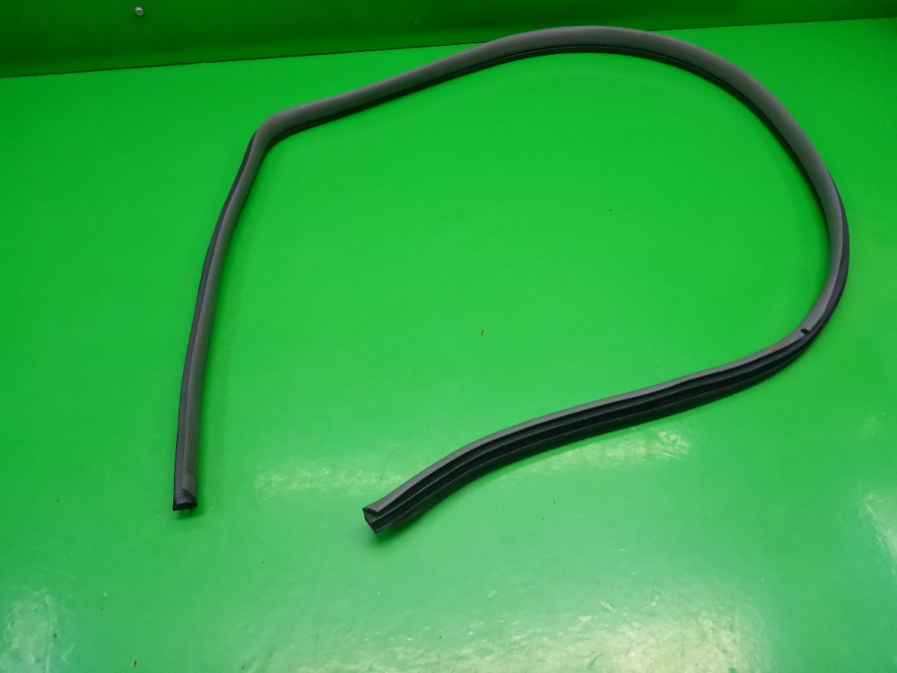 Уплотнитель двери