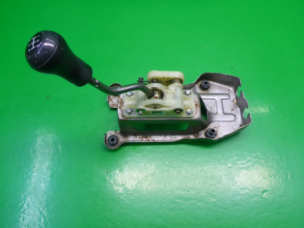 Кулиса МКПП / АКПП