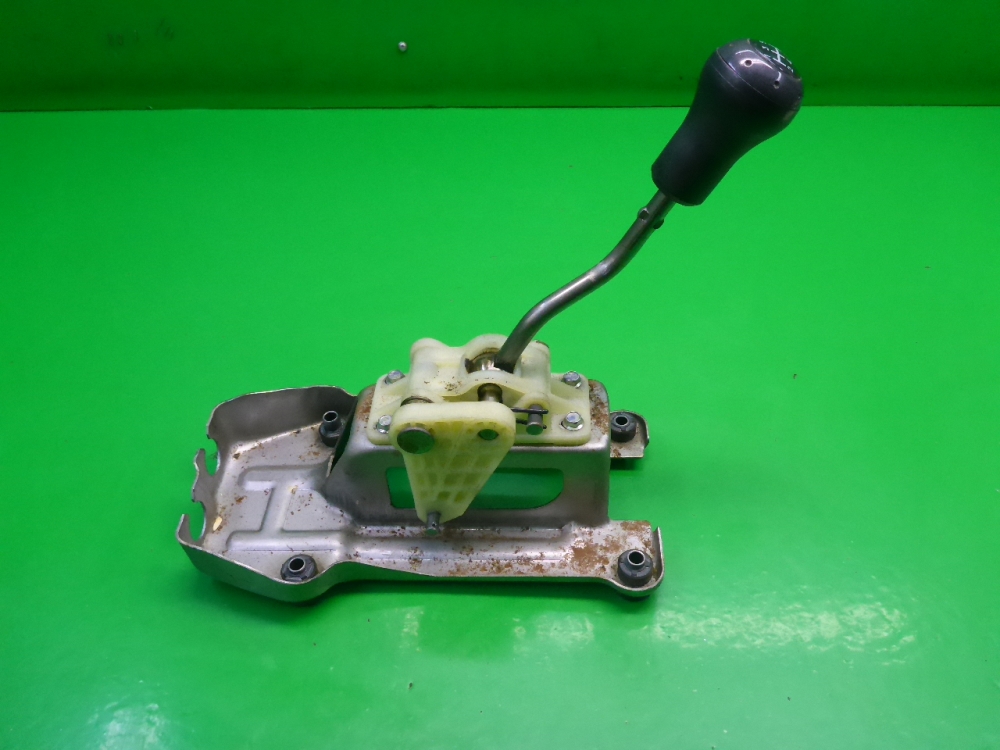 Кулиса МКПП / АКПП