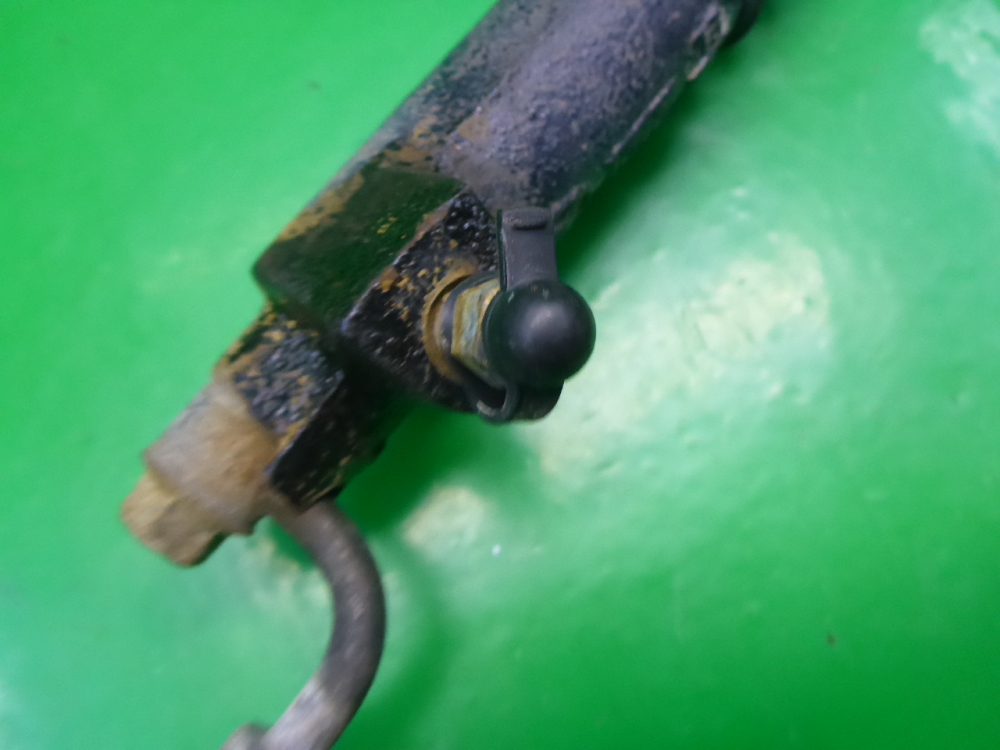 Цилиндр сцепления рабочий