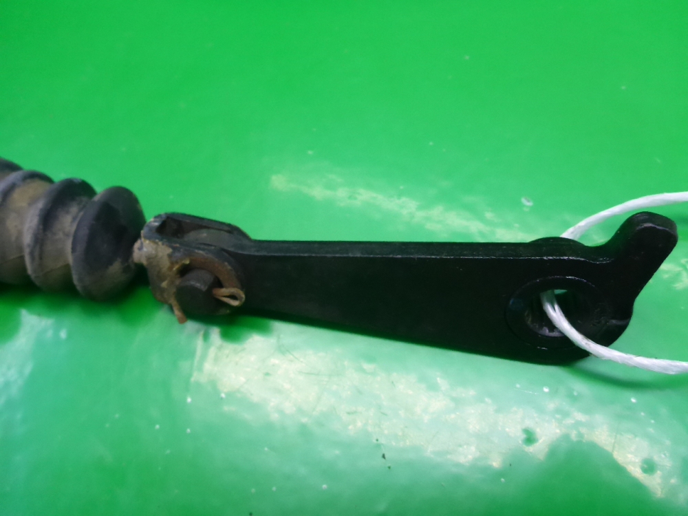 Цилиндр сцепления рабочий