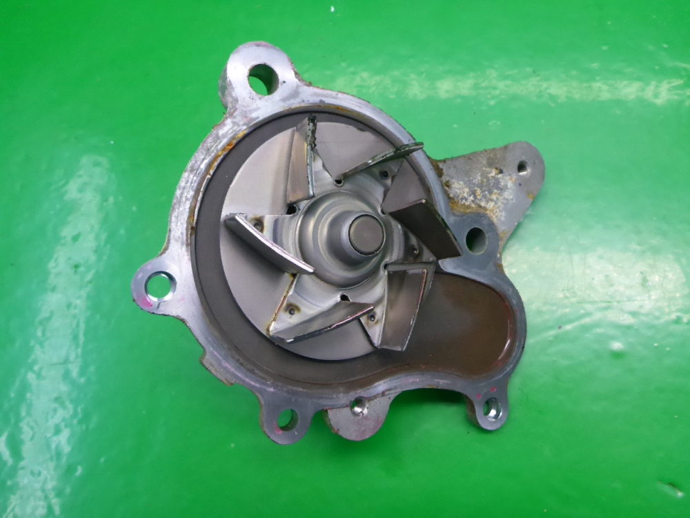 Насос водяной (помпа)