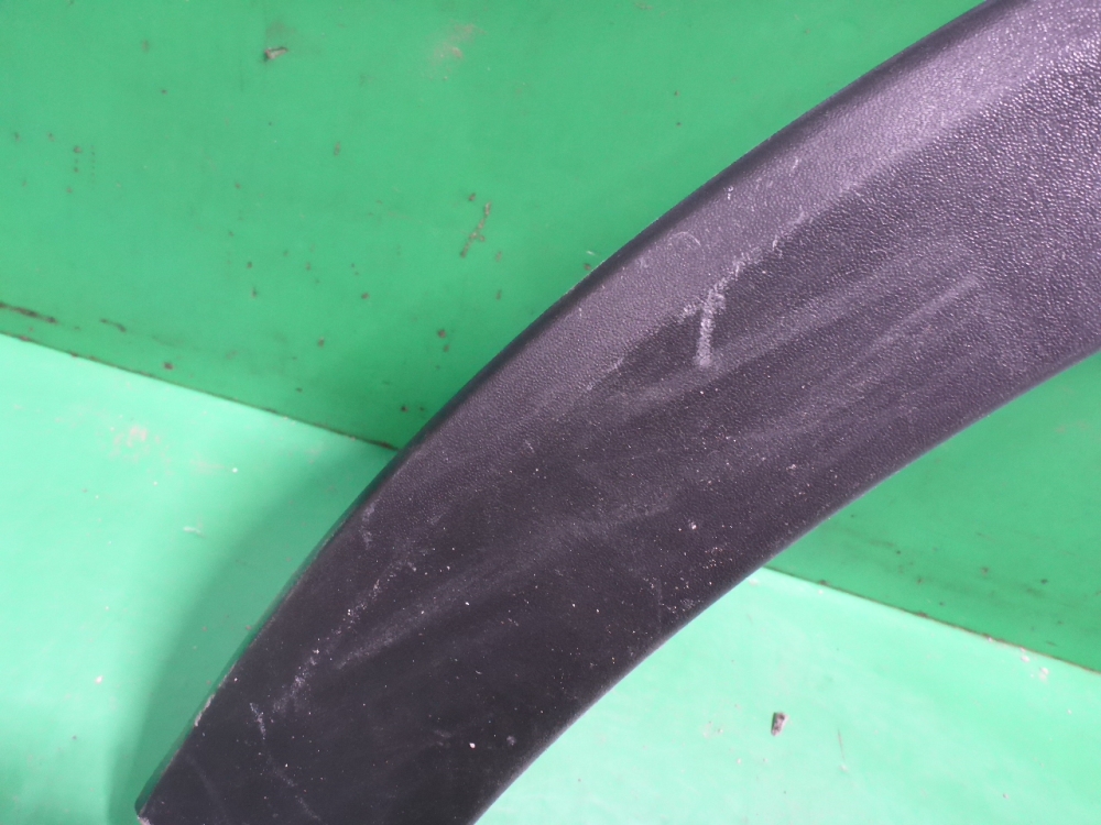 Накладка заднего крыла правого